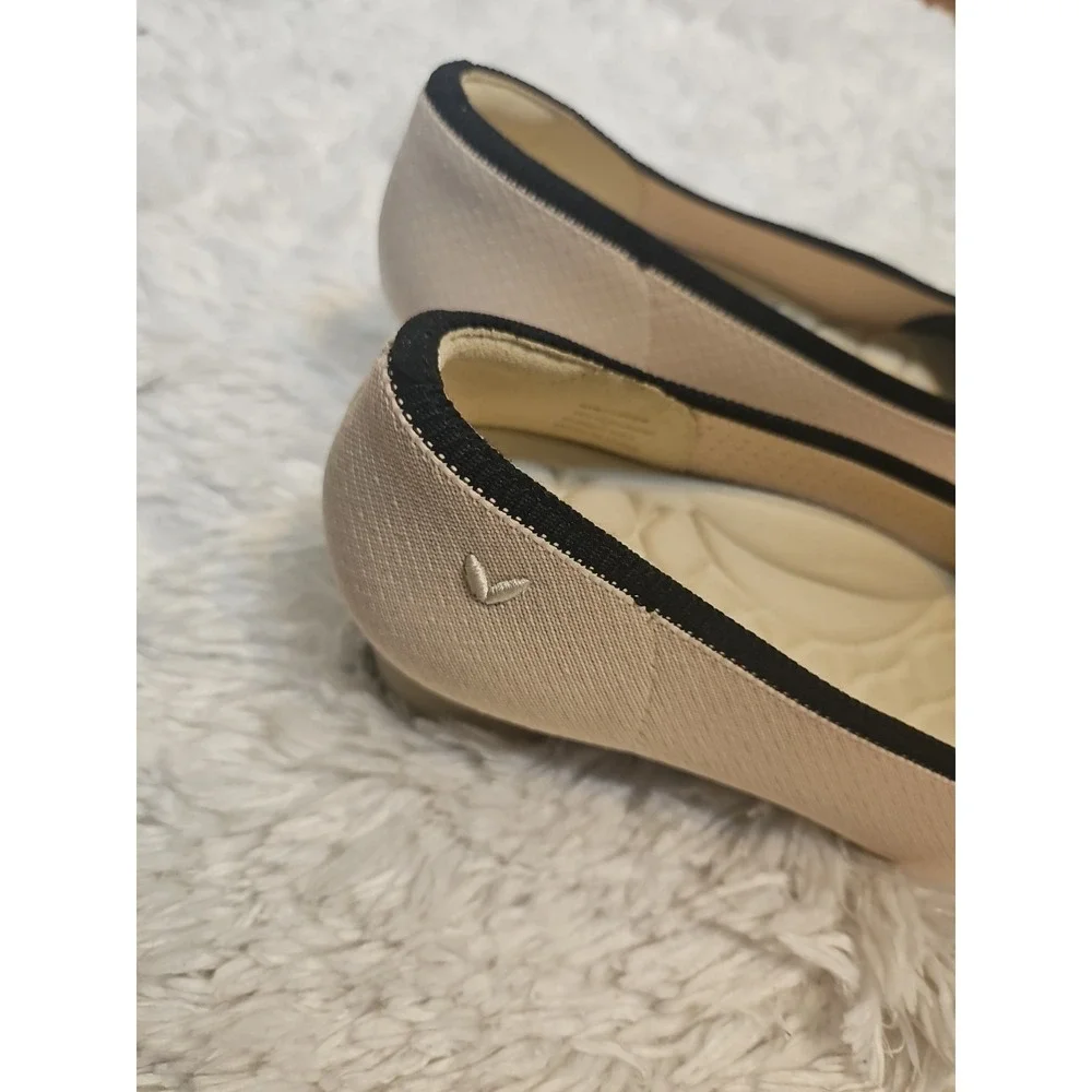 Vivaia Julie Round-Toe‎ Chunky Heels Beige Black Women's ARCH Pro  Size 8.5 - Picture 4 of 12
